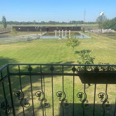 Kastelykert Fogado Hotel Szeged Buitenkant foto