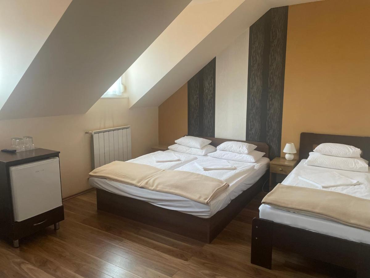 Kastelykert Fogado Hotel Szeged Buitenkant foto