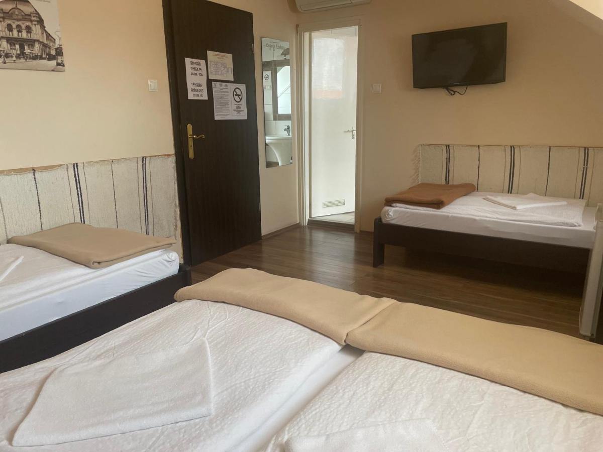 Kastelykert Fogado Hotel Szeged Buitenkant foto