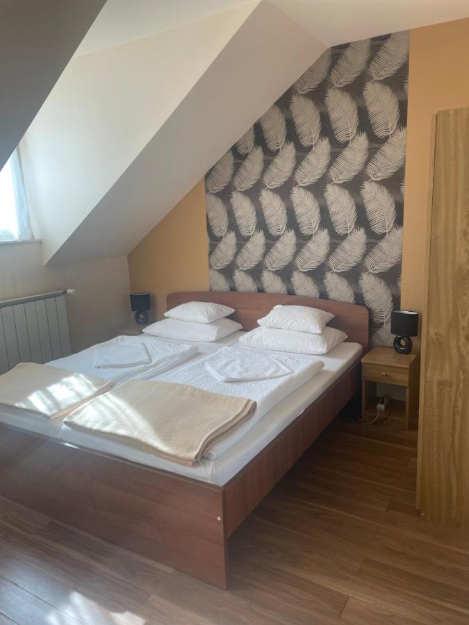 Kastelykert Fogado Hotel Szeged Buitenkant foto
