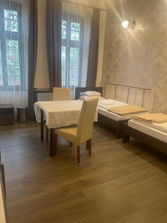 Kastelykert Fogado Hotel Szeged Buitenkant foto